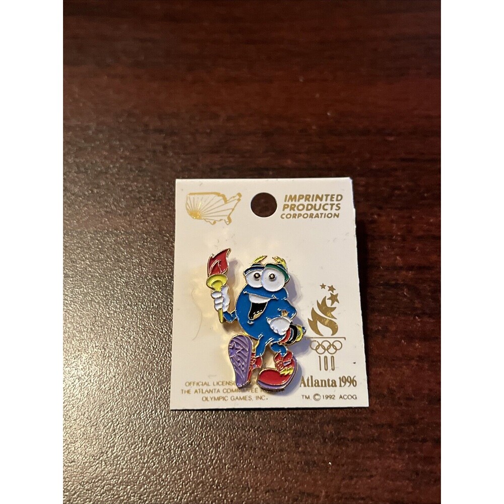Vintage 1996 Atlanta Summer Olympics Izzy Mascot Carrying Torch Hat Pin